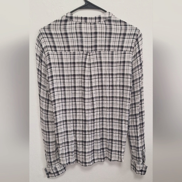 C Surplice Front Plaid Long sleeve Women's Shirt Size M - Picture 2 of 7